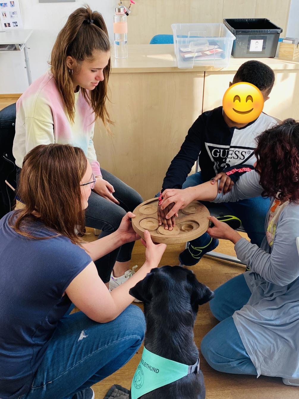 Wir probieren verschiedene Spiele aus.